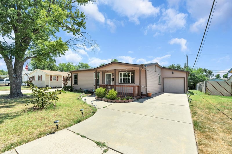 2315 W Grant, Wichita, KS 67213