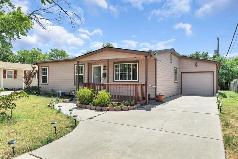 2315 W Grant, Wichita, KS 67213