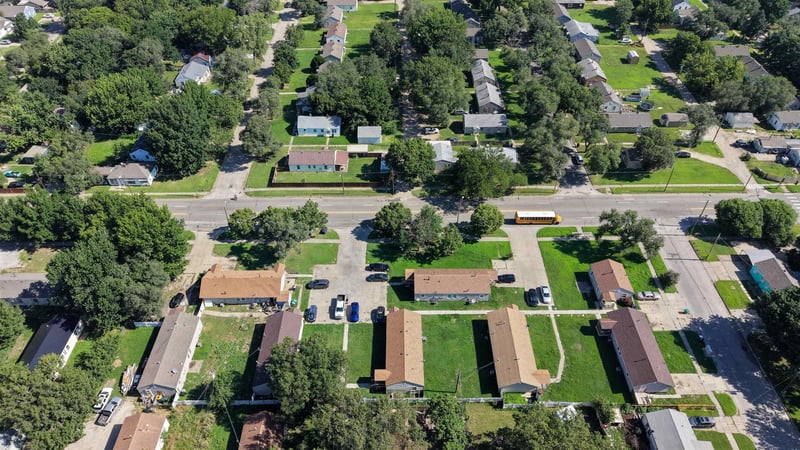 4415 E Lincoln, Wichita, KS 67218-2247
