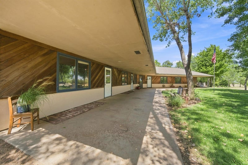 1691 W Ashleigh Ln, Milton, KS 67106