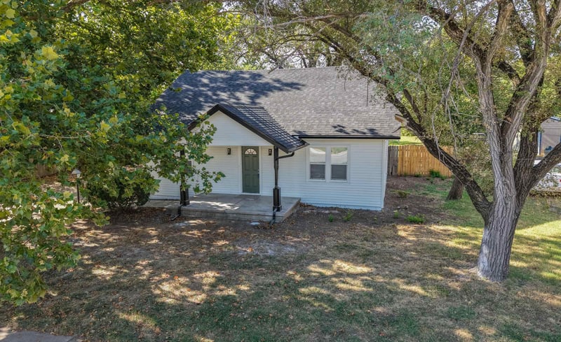 3321 W 9th St N, Wichita, KS 67203
