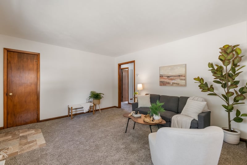 1011 W Lockwood St, Kahoka, KS 67217