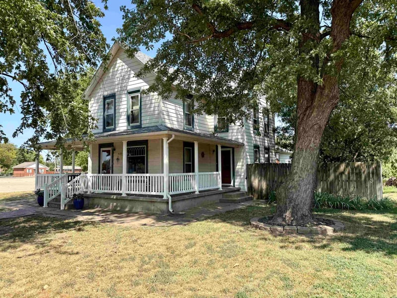 428 N Main St, Andale, KS 67001