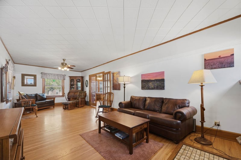 427 S Glenn St, Wichita, KS 67213