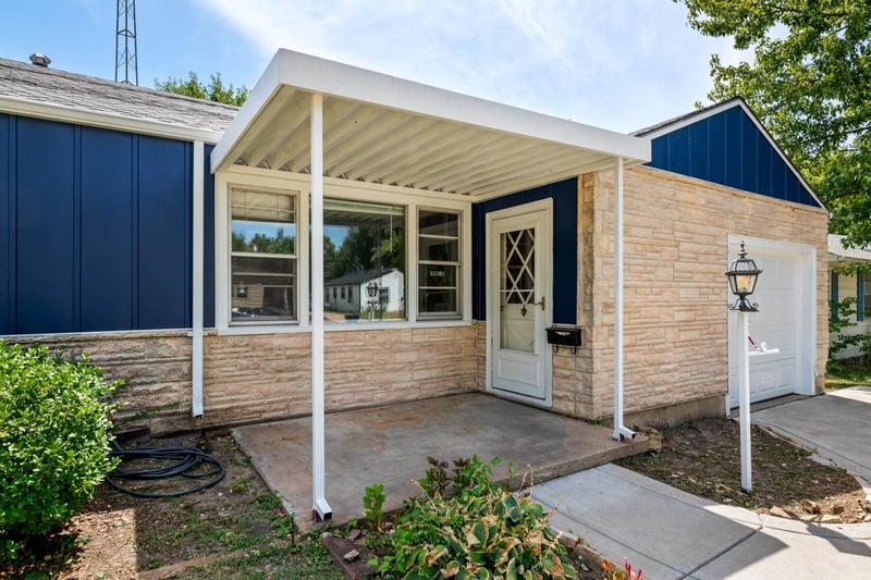 3609 E Countryside Plz, Wichita, KS 67218