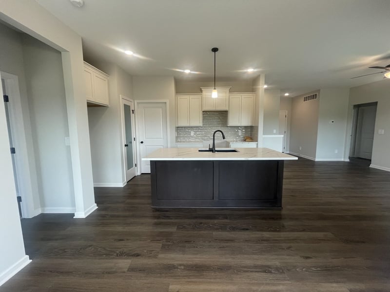 2224 E Arrowhead St, Andover, KS 67002