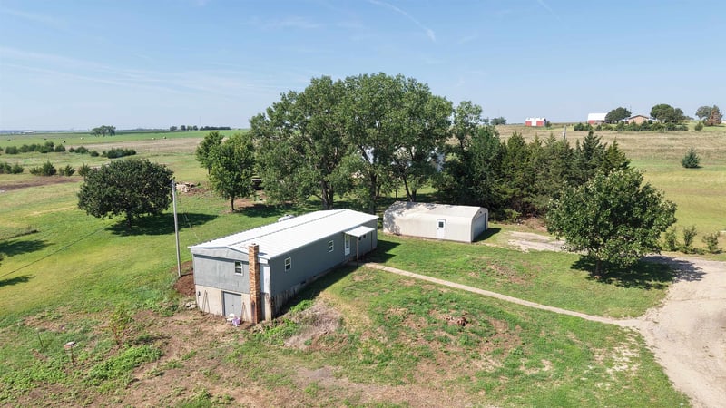 1244 2600 Ave, Abilene, KS 67410