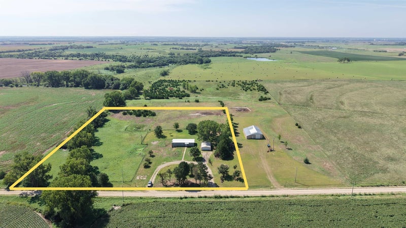 1244 2600 Ave, Abilene, KS 67410
