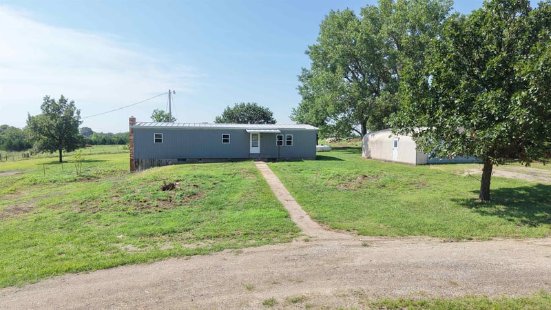 1244 2600 Ave, Abilene, KS 67410