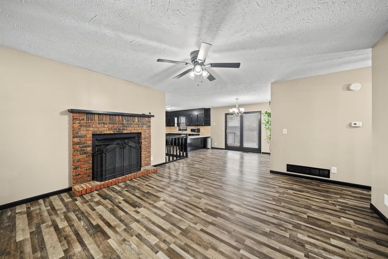 1114 Revere Dr, Salina, KS 67401