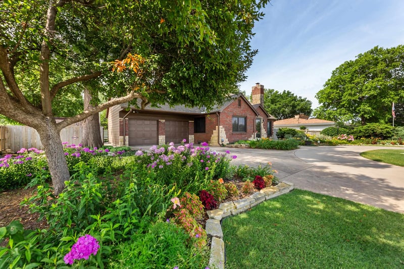 3705 E Mount Vernon St, Wichita, KS 67218