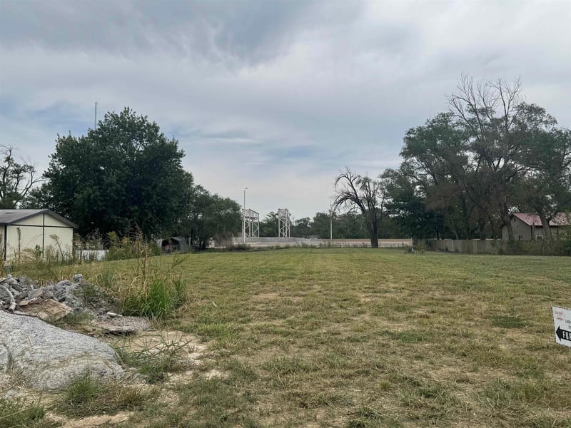 7068-7070 S Shahin St, Haysville, KS 67060