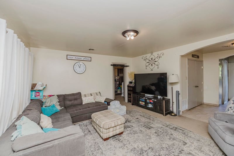 4120 E Clark St, Wichita, KS 67218