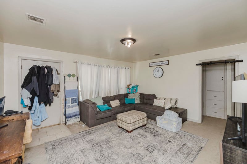4120 E Clark St, Wichita, KS 67218