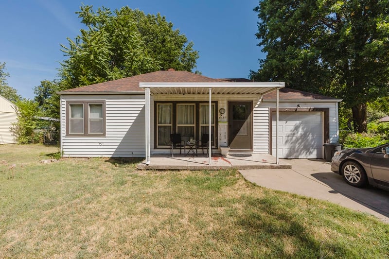 4120 E Clark St, Wichita, KS 67218