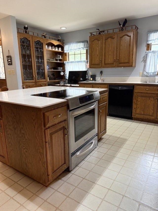 12 Roberts Ct, Winfield, KS 67156