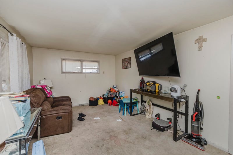 2616 S Oak, Wichita, KS 67217
