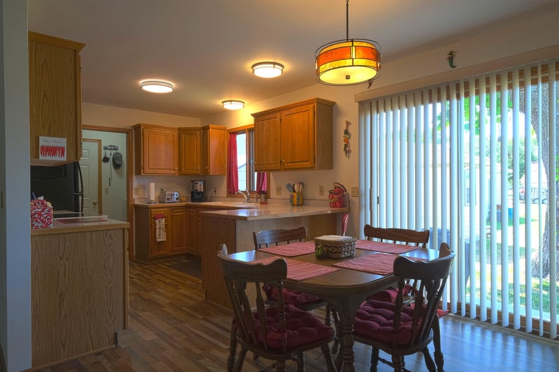 301 N Main, Hillsboro, KS 67063