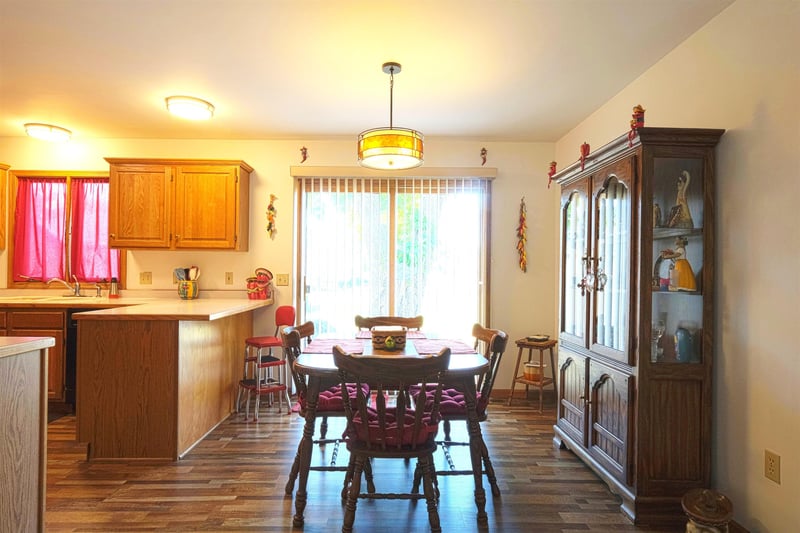 301 N Main, Hillsboro, KS 67063