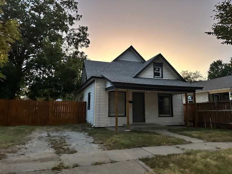 1621 S Waco, Wichita, KS 67213