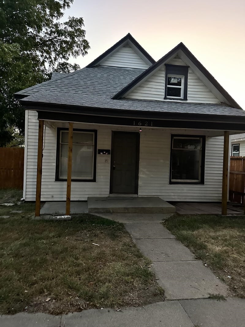 1621 S Waco, Wichita, KS 67213