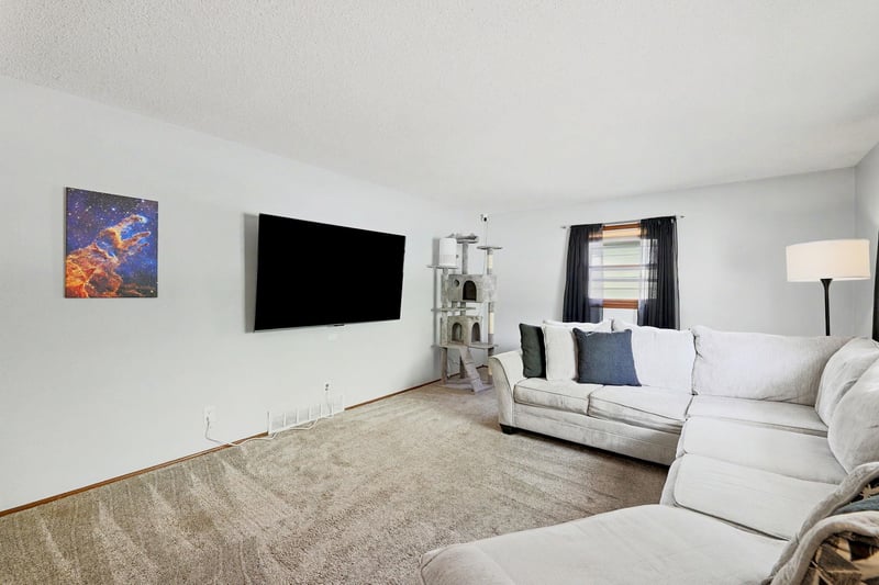 10233 W Binter, Wichita, KS 67212