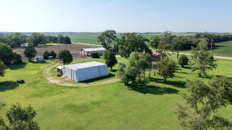1152 Old Hwy 40, Abilene, KS 67410-0000