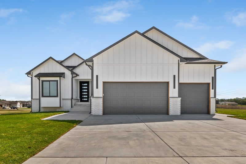 2644 E Ironstone Ct, Park City, KS 67219