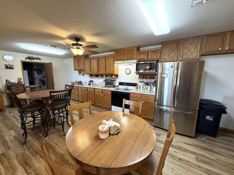 1766 Jeep Rd, Abilene, KS 67410
