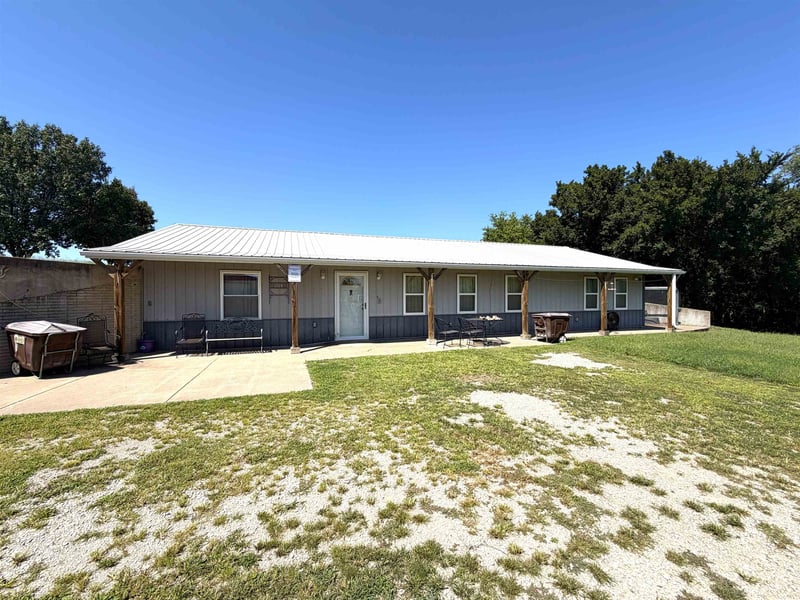 1766 Jeep Rd, Abilene, KS 67410