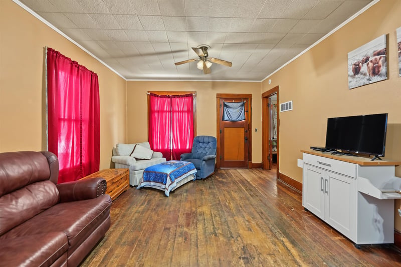 121 N Swedonia St, Marquette, KS 67464