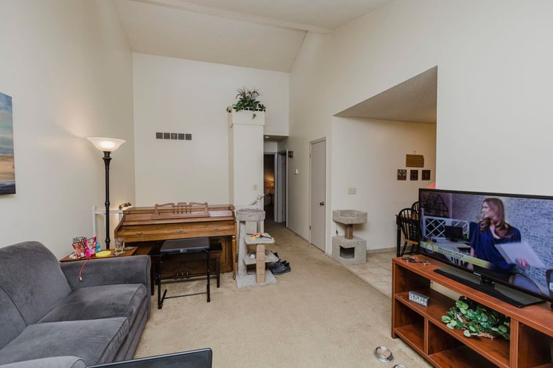 2438 S Capri, Wichita, KS 67210