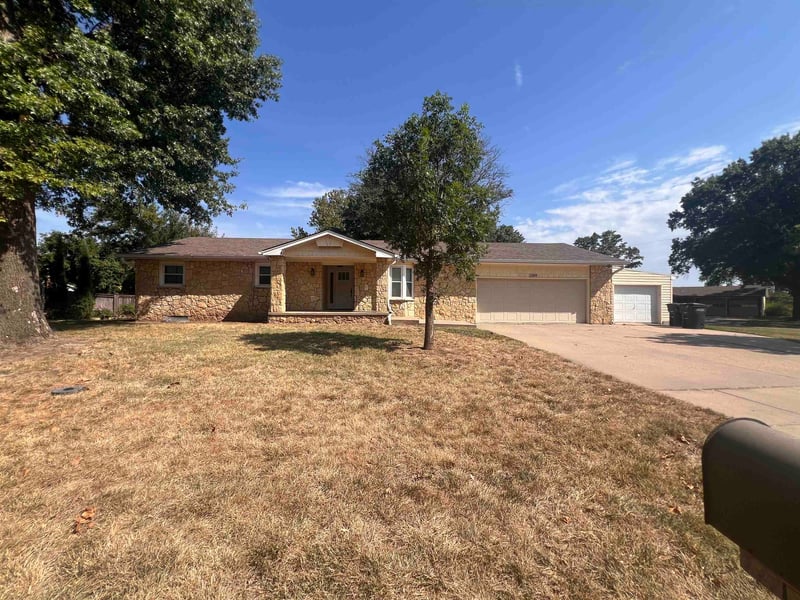 2304 Star St, Augusta, KS 67010