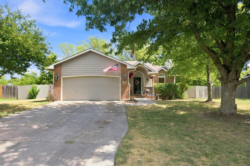 1748 N Basswood Ct, Andover, KS 67002