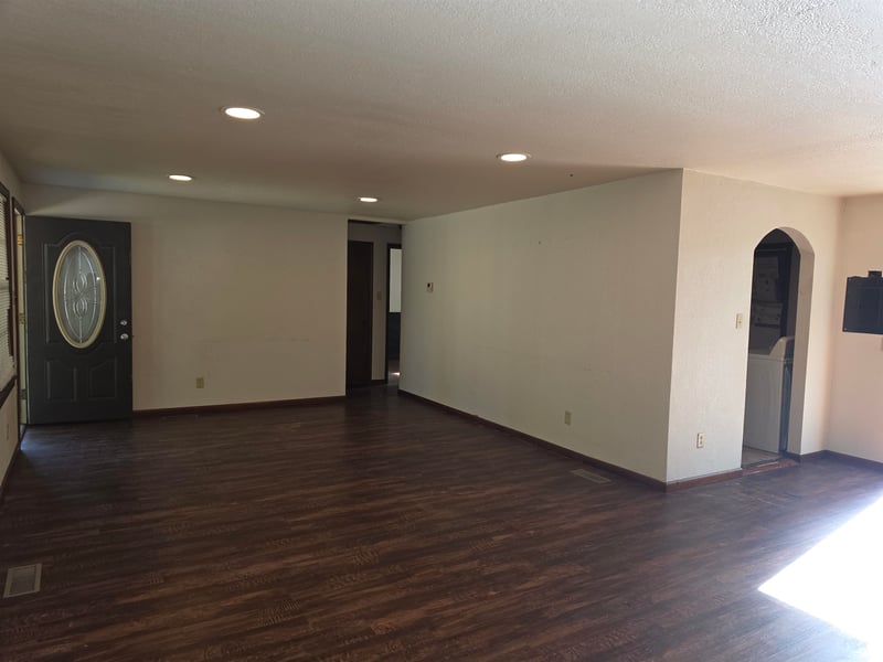 4415 S Oak Ave, Wichita, KS 67217