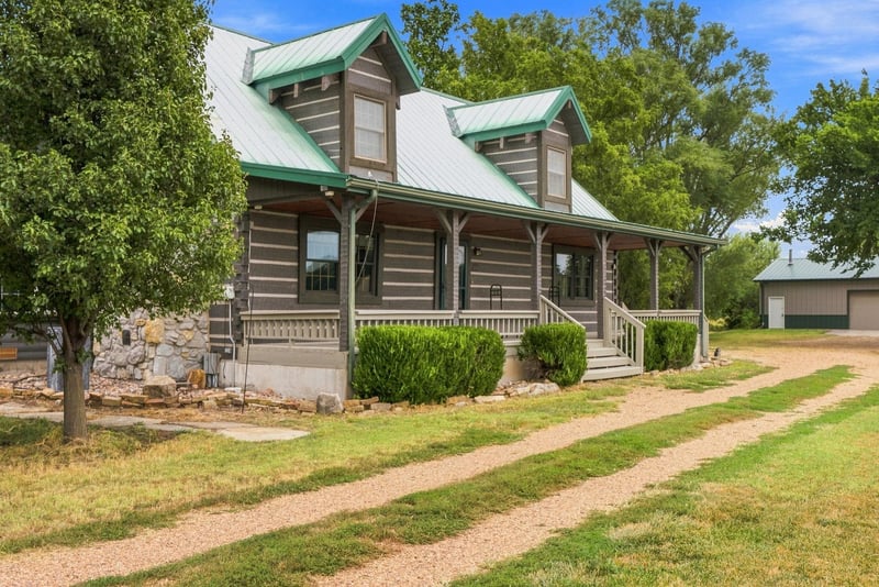 1482 N West Rd, Peck, KS 67120