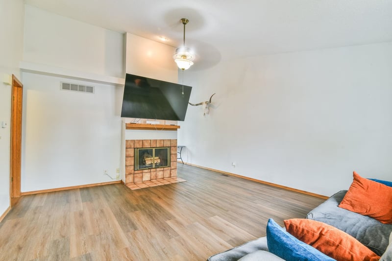 4115 W Zoo Blvd #501, Wichita, KS 67212