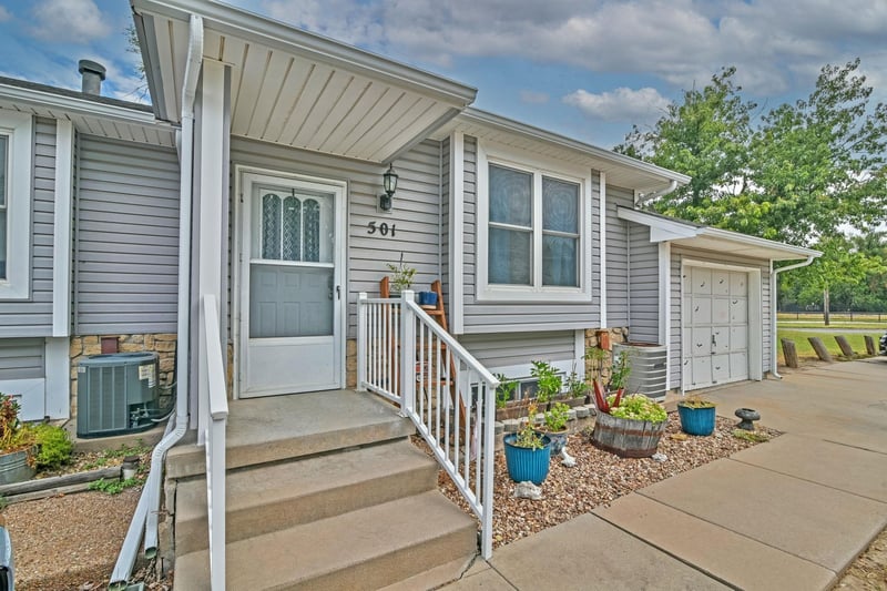 4115 W Zoo Blvd #501, Wichita, KS 67212