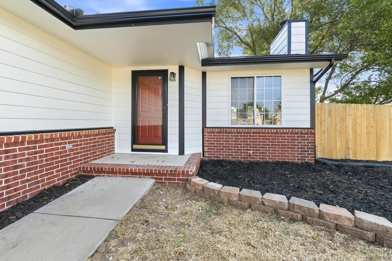 1826 S Mars, Wichita, KS 67209