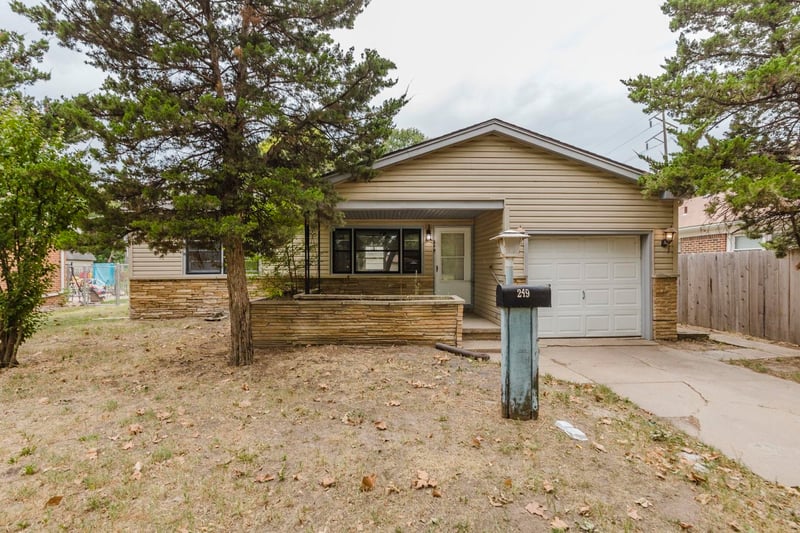 249 N Gow St, Wichita, KS 67203