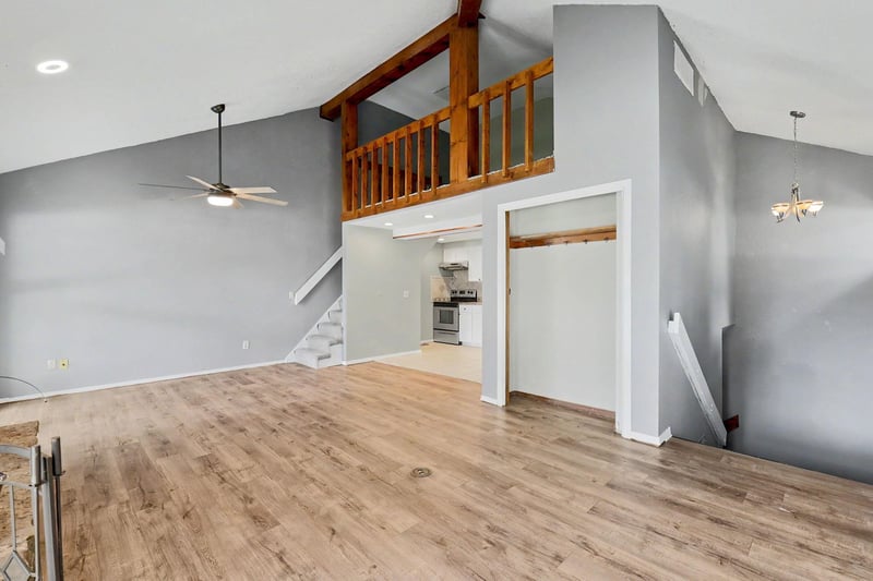 2421 S Yellowstone St #302, Wichita, KS 67215