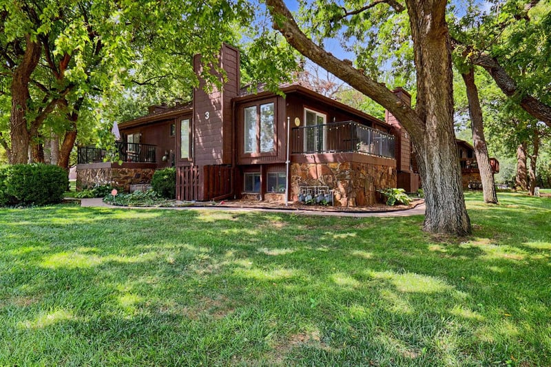 2421 S Yellowstone St #302, Wichita, KS 67215
