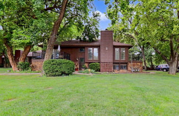 2421 S Yellowstone St #302, Wichita, KS 67215