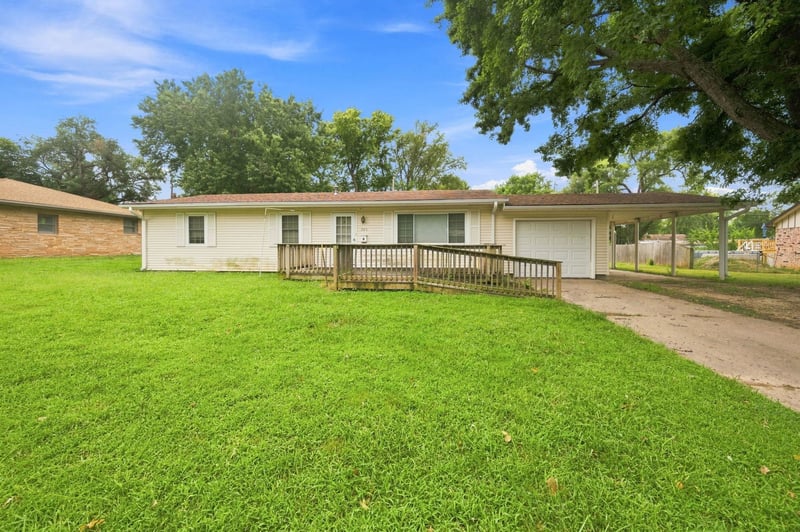 225 Belair St, El Dorado, KS 67042