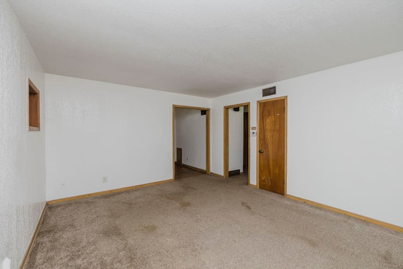 514 S Mission, Wichita, KS 67207