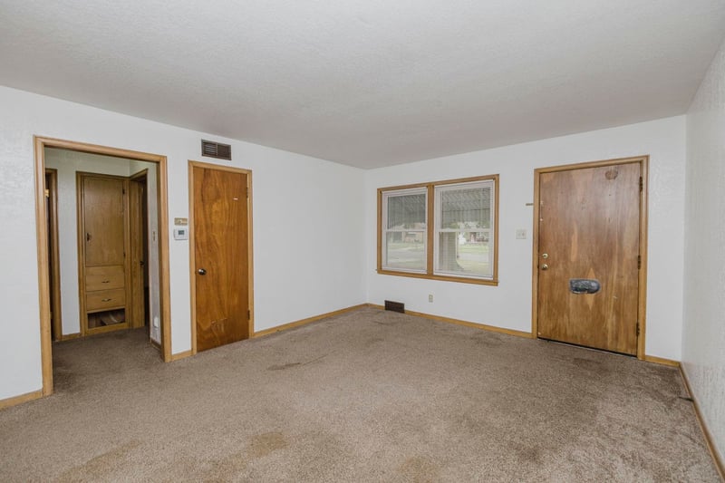 514 S Mission, Wichita, KS 67207