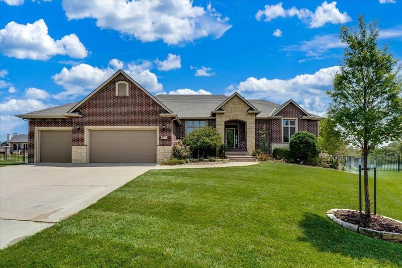 9721 W Westlakes Ct, Wichita, KS 67205-5257