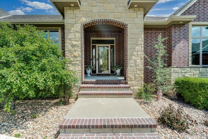 9721 W Westlakes Ct, Wichita, KS 67205-5257