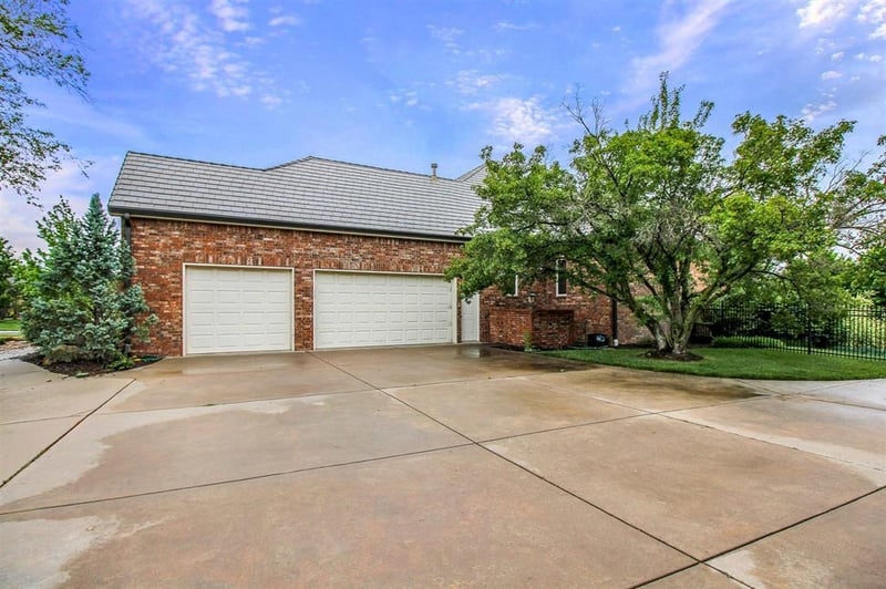 8513 E Bridlewood, Wichita, KS 67206