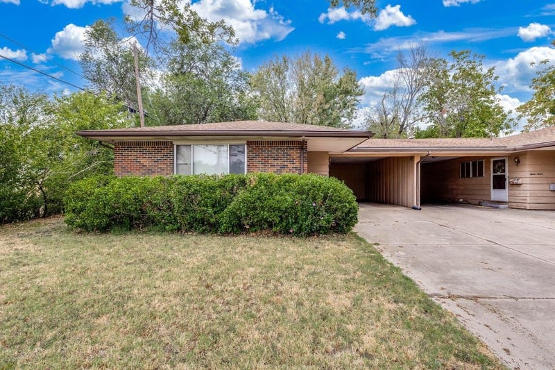 1212 W 18th St N, Wichita, KS 67203-2201